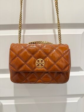 Tory Burch Quilted Patent Leather Chain Crossbody in Cognac Brown